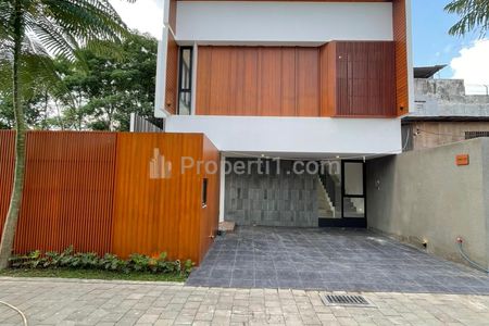 Dijual Rumah Mewah Progres Bangun Dekat Kampus UGM Sleman Yogyakarta