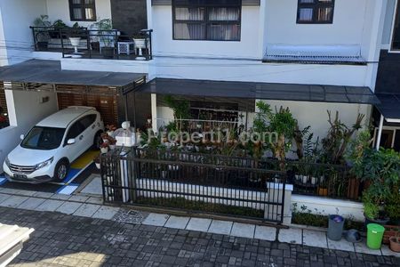 Dijual Rumah Mewah 2 Lantai Dekat Terminal Jombor Sleman