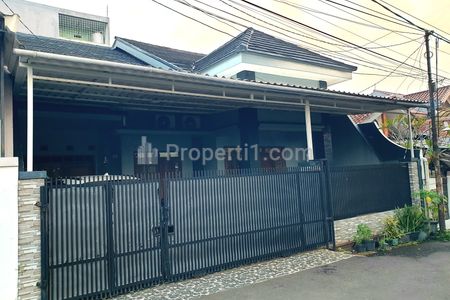 Jual Rumah Luas, Asri, dan Nyaman di Jalan Sumatera Pondok Aren Tangerang Selatan