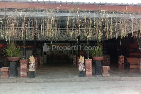 Jual Cepat dan Murah Rumah Tinggal Khas Bali, Luas, Strategis, Cocok untuk Rumah Tinggal atau Usaha di Maguwoharjo Depok Sleman Yogyakarta