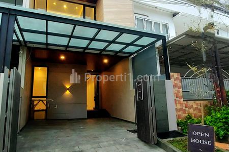 Jual Rumah Modern Tropical di Kupang Baru Sukomanunggal Surabaya Barat
