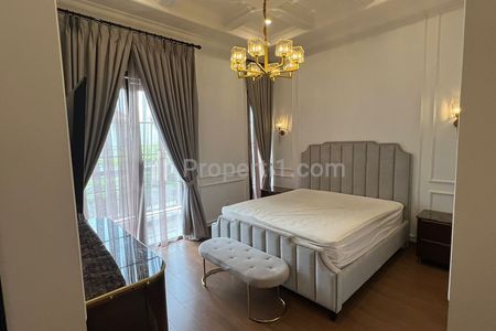 Jual Rumah di Pejaten, Jakarta Selatan - 3+1 Kamar Tidur Sertifikat SHM