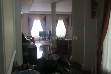 Jual Cepat Rumah Terawat 2 Lantai di Diponegoro, Menteng, Jakarta Pusat