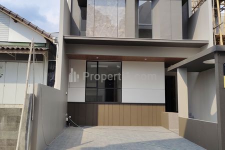 Jual Rumah Desain Modern 2 Lantai di Setra Duta Bandung – Nyaman untuk Keluarga Muda! Hanya 3.6 M