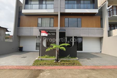 Dijual Rumah Elite 3 Lantai dengan Pool di Setra Duta – Bandung Utara