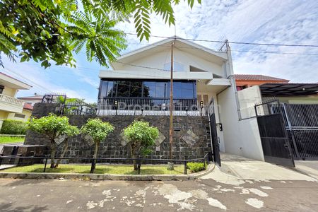 Tampak Depan