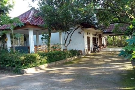 Dijual Villa Pinggir Jalan di Sawangan, Depok