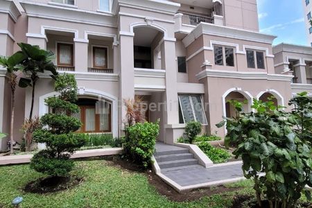 Dijual Apartemen Penthouse di Waterplace Residence Unit Garden Mansion Pakuwon Indah - 3+1 BR Furnished