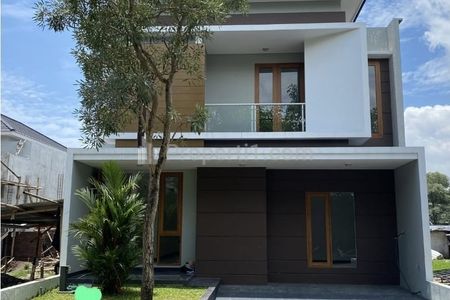 Dijual Rumah Baru Modern Dalam Perumahan Elite Wangsa Seputar Jl. Magelang Km 6 Yogyakarta Dekat JCM, UTY, UGM, AL Azhar