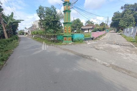 Dijual Tanah Murah Strategis Pinggir Jalan Seputar Gito - Gati Yogyakarta Dekat Sleman City Hall, Masjid Suciati