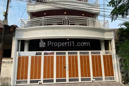 Dijual Rumah 3 Lantai Strategis Bebas Banjir di Bojong Rawalumbu Kota Bekasi