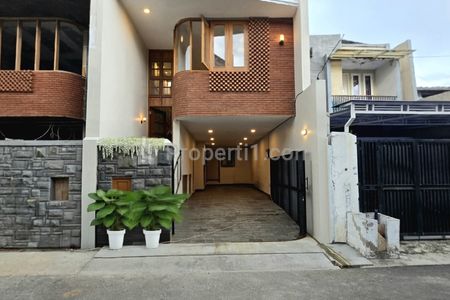Jual Rumah Baru Design Modern Natural Tropis di Cipinang Elok Jakarta Timur 