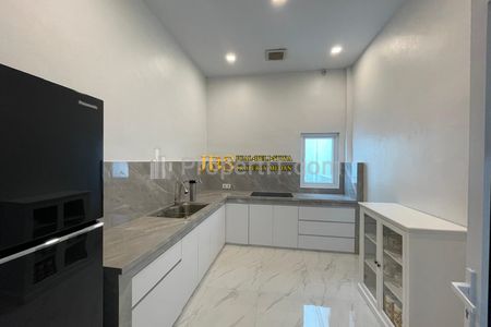 Jual Rumah Baru Renovasi di Komplek Adam Malik Riverside Jalan Sekata - Medan