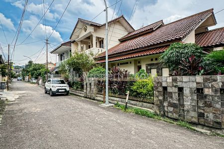 Dijual Rumah Mewah di Cikutra Baru Kota Bandung