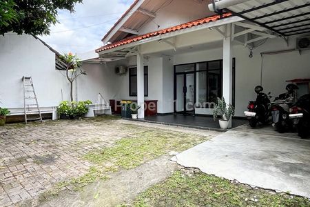 Dijual Rumah Cocok untuk Kantor atau Hunian dengan Jalan Lebar dan Bebas Banjir di Cipete, Jakarta Selatan