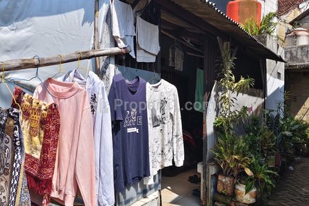 Halaman Depan Rumah