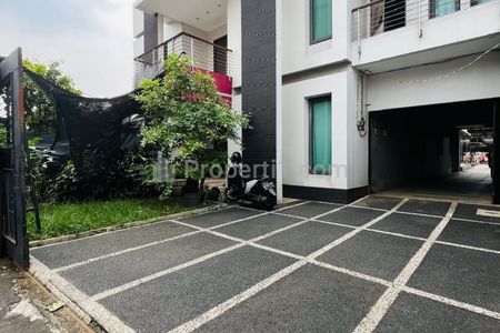 Dijual Rumah Luas Mewah di Cibubur, Jakarta Timur
