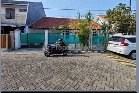 Dijual Rumah Hitung Tanah di Medokan Ayu, Rungkut, Surabaya Timur - Cocok Buat Usaha Kost-kostan - Surat SHM