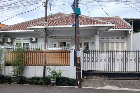 Jual Rumah Second di Mampang Prapatan Jakarta Selatan