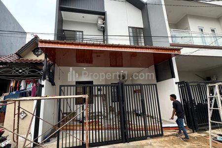 Dijual Rumah Rapi Sudah Renov di Villa Melati Mas Serpong Tangerang Selatan