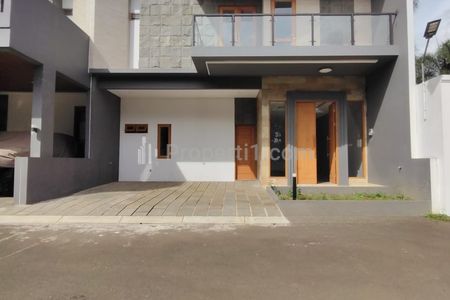 Dijual Rumah Baru Modern House Dalam Townhouse Siap Huni di Cimanggis Depok