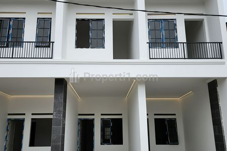 Jual Rumah 2 Lantai di Kampung Tengah Jakarta Timur, Dekat Tol Taman Mini, 400 Jutaan
