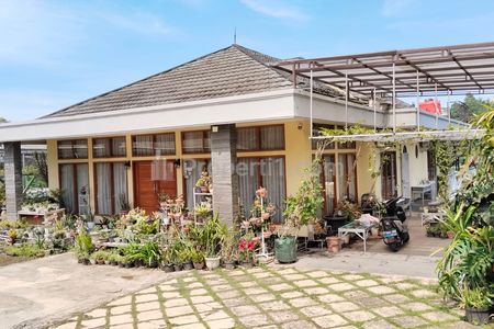Jual Rumah Super Luas View Lembah yang Asri di Ciumbuleuit Bandung Utara