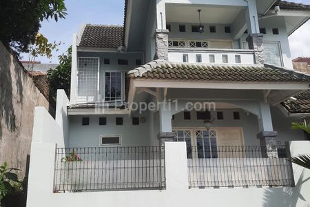 Disewakan Rumah 2 Lantai Dalam Komplek di Cinere