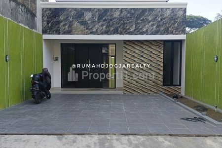 Jual Rumah Baru Modern Minimalis Tanah Luas Seputar Blotan Wedomartani Yogyakarta Dekat SD Model, Budi Mulia, Jogja Bay