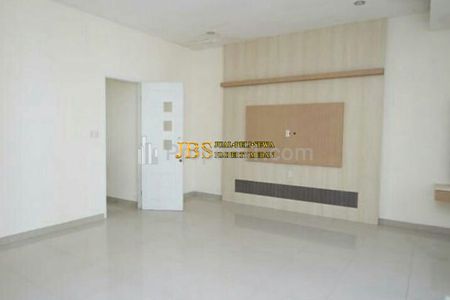 Rumah 2,5 Tingkat Kondisi Siap Huni Dijual di Komplek Mutiara Residence Medan Jalan R.S. Haji