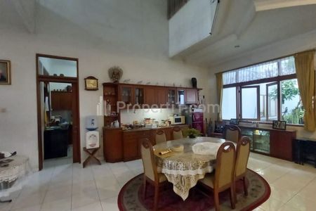 Jual Rumah Kokoh 2 Lantai di Daerah Cipaku, Sayap Setiabudi, Bandung
