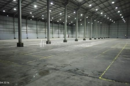 Sewa Gudang Siap Pakai Luas Tanah 7559 m2 Luas Bangunan 4267 m2 di Kawasan Industri KITIC, Deltamas, Dekat GIIC, Cikarang Pusat, Bekasi, Jawa Barat