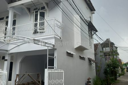 Jual Rumah 2 1/2 Lantai Hook di Villa Ciomas Indah Bogor