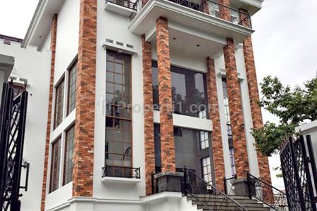 Jual Cepat Gedung 3 Lantai + Basement di Kebayoran Baru Jakarta Selatan SSP154