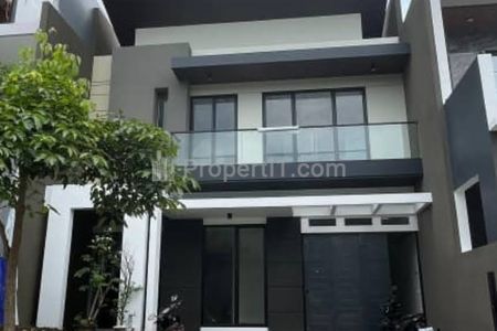 Dijual Rumah Minimalis Modern di Woodland Citraland Surabaya