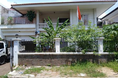 Jual Cepat Nego Rumah SHM 4 BR Luas 459 m2 Dua Lantai di Permata Hijau, Dekat Senayan, Sudirman, Kebayoran Lama, Jakarta Selatan