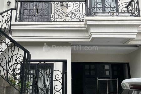 Jual Rumah Lux 3 Lantai Full Furnished di Pejaten Timur Jakarta Selatan