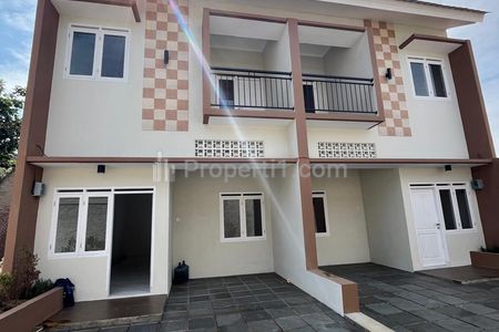 Jual Rumah 2 Lantai Lokasi Strategis di Permana Barat – Cimahi • Akses 2 Mobil • Dekat Pemerintahan, Sekolah, Pertokoan, dan Exit Tol Baros