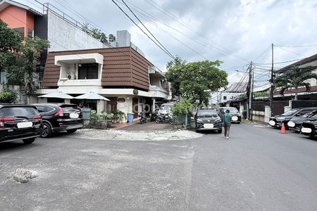 Dijual Rumah Strategis Bisa Jadi Hunian atau Komersial di Kebayoran Baru, Jakarta Selatan