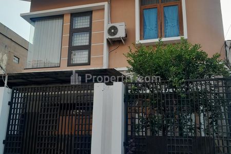 Dijual Cepat Rumah Terawat Semi Furnished di Jl. Venus Margahayu Raya, Bandung