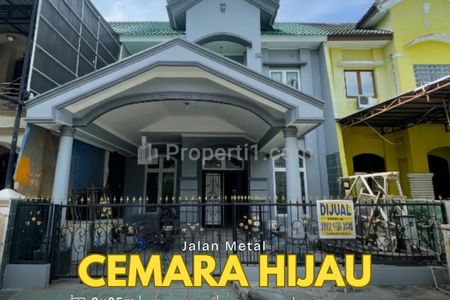 Dijual Rumah 2 Tingkat Kondisi Siap Huni Komplek Cemara Hijau