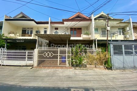 Rumah Dijual di Taman Ratu Jakarta Barat