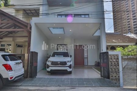 Dijual Rumah Second dalam Komplek di Pondok Indah Jakarta Selatan