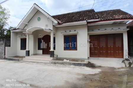 Dijual Rumah Murah Mobil Papasan Dekat Stadion Maguwoharjo Sleman Yogyakarta