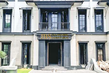 Dijual Villa 2,5 Tingkat Komplek Citraland Gama City Cluster Rochester Park, Medan