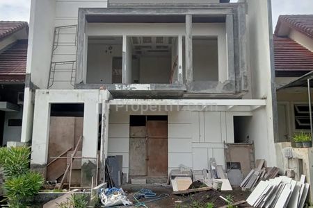 Dijual Rumah on Progress di WOODLAND Citraland, Surabaya Barat
