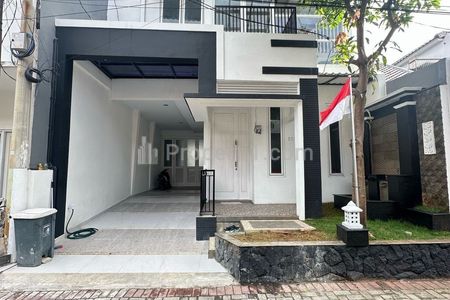 Tampak depan