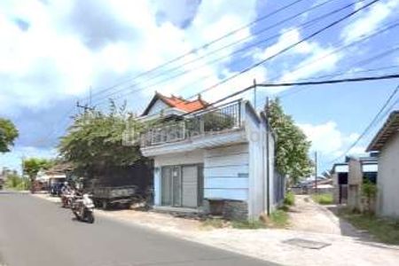 Dijual Rumah 2 Lantai di Raya Munggu-Kapal, Kabupaten Tabanan, Bali
