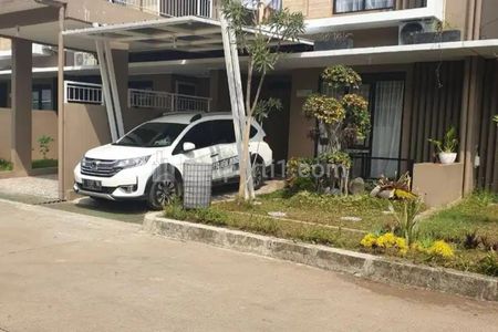 Jual Rumah Cantik Full Furnish Harga Menarik di Komplek Buah Batu Square Dekat Gerbang Tol Buahbatu Bandung