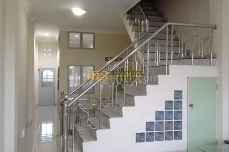 Ruko 3,5 Tingkat Dijual di Jalan Belitung (Dekat Jl. Prof H.M. Yamin) - Medan